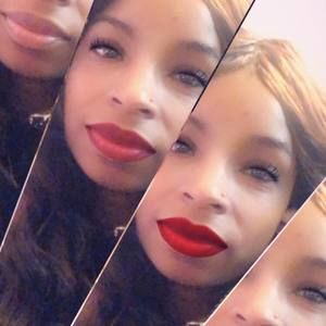 Meet your Posher, Alisha